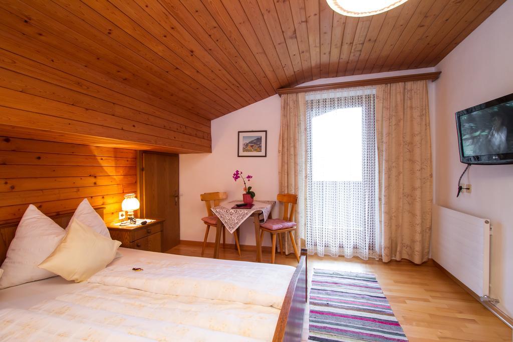 Haus Helga Hotel Unken Exterior photo